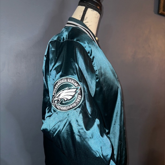 Philadelphia Eagles Satin Bomber Jacket (L)🏈 - Picture 2 of 7